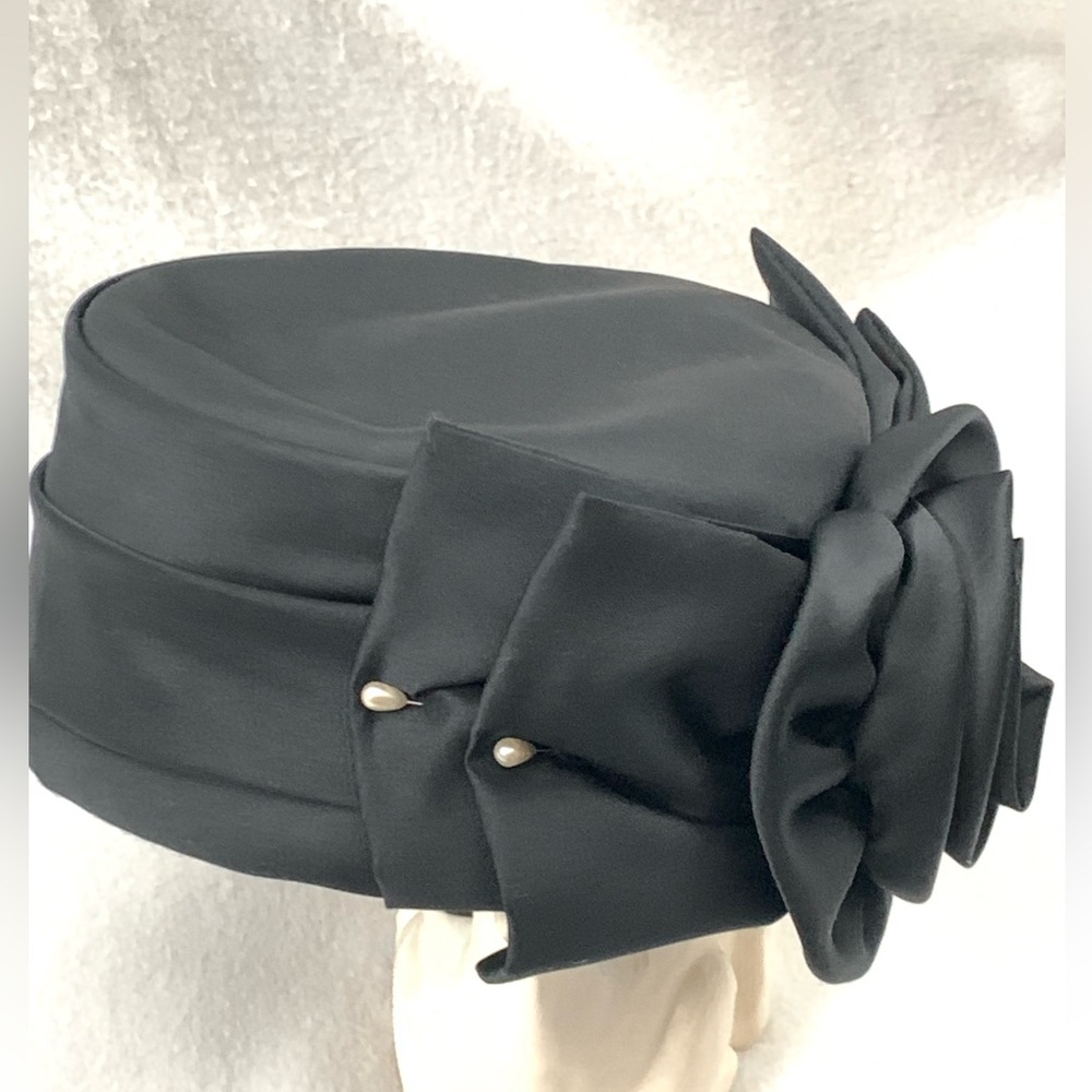 Vintage 100% Wool Pill Box  Black Hat with Satin Bow Detail and Vintage Hat Pins
